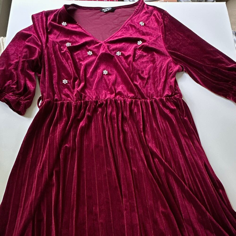 BLOOMCHIC Burgundy Velvet Beaded V-Neck A-Line Midi Dress Plus 18-20 3/4 sleeves